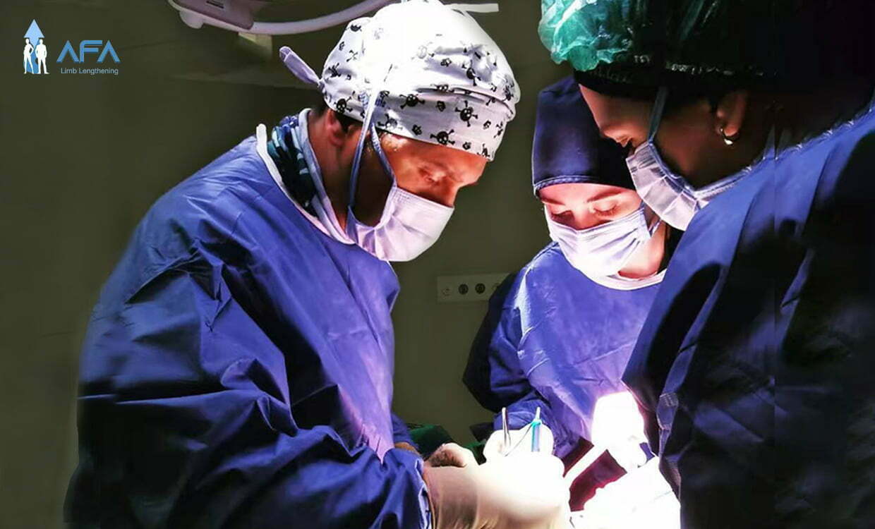 limb lengthening surgeon Prof. Dr. Mustafa Uysal in surgery