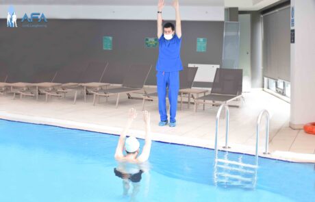 Stretching exercises with hydrotherapy after limb lengthening surgery